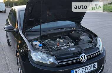 Хэтчбек Volkswagen Golf 2009 в 
