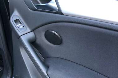 Хэтчбек Volkswagen Golf 2009 в 