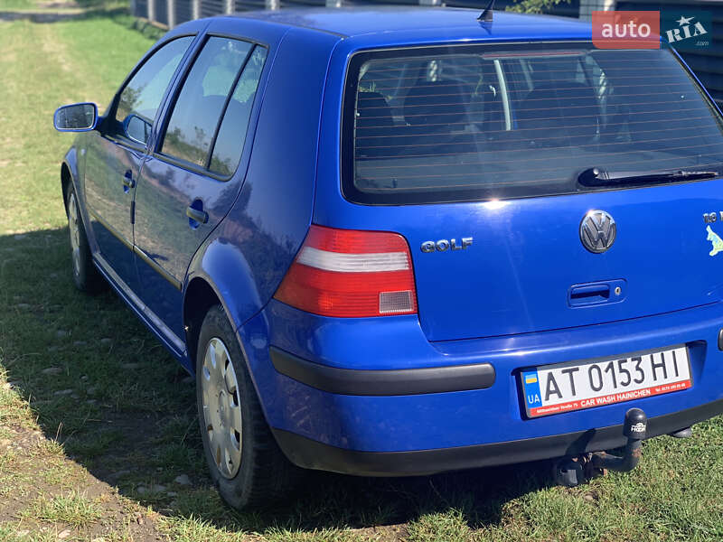 Хэтчбек Volkswagen Golf 2002 в Калуше