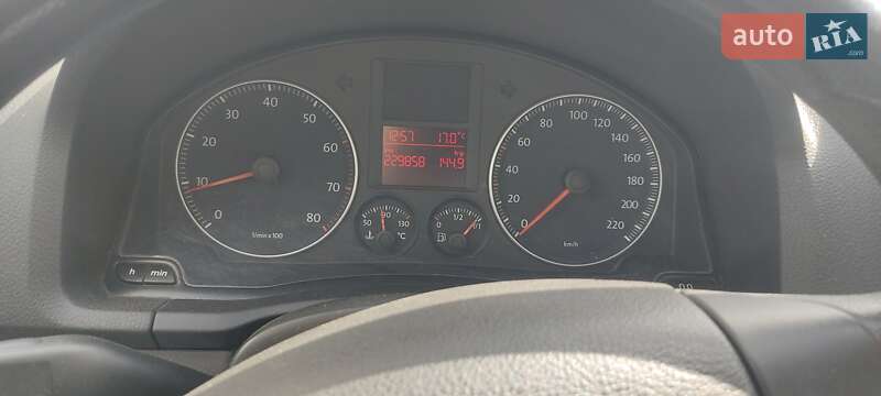 Хетчбек Volkswagen Golf 2006 в Сумах