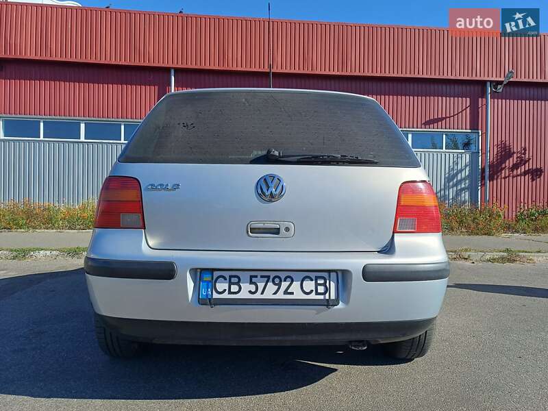 Хетчбек Volkswagen Golf 1998 в Чернігові