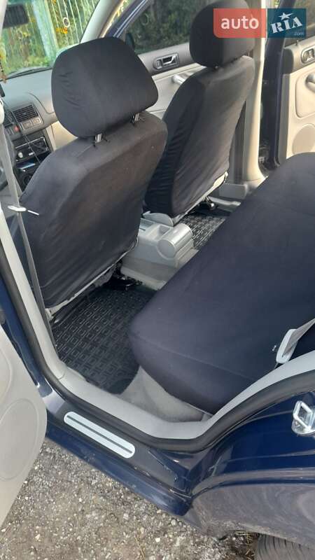 Універсал Volkswagen Golf 2001 в Тернополі