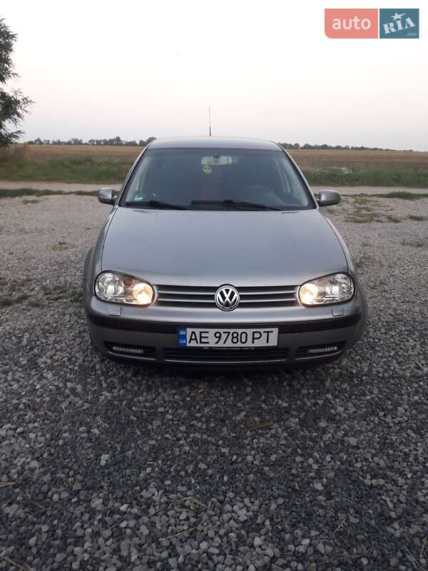 Volkswagen Golf 2002