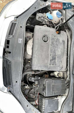 Универсал Volkswagen Golf 2004 в Киеве