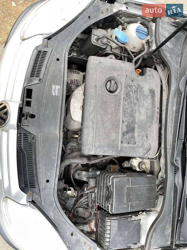Універсал Volkswagen Golf 2004 в Києві