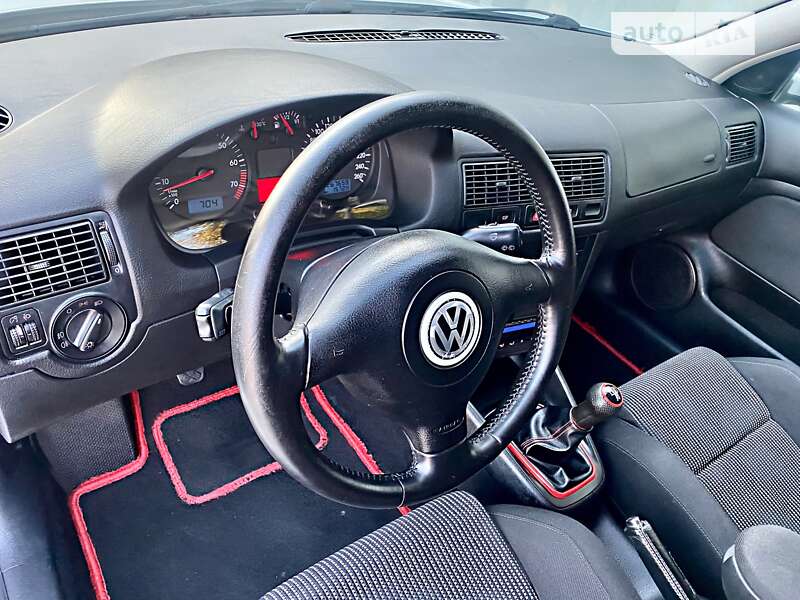 Хэтчбек Volkswagen Golf 2001 в Дрогобыче