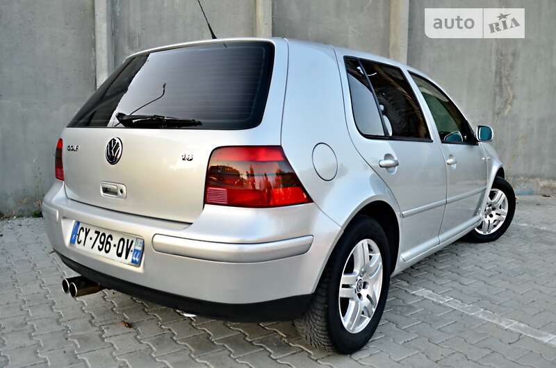Хэтчбек Volkswagen Golf 2001 в Дрогобыче