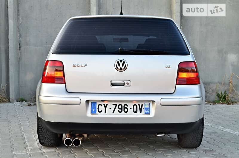 Хэтчбек Volkswagen Golf 2001 в Дрогобыче