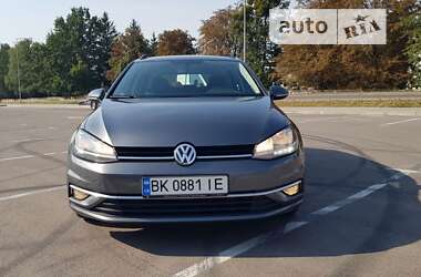 Универсал Volkswagen Golf 2017 в Ровно