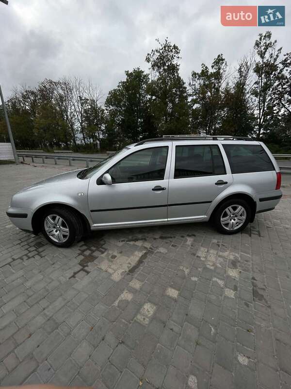 Універсал Volkswagen Golf 2001 в Вінниці