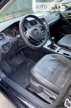 Универсал Volkswagen Golf 2014 в Киеве