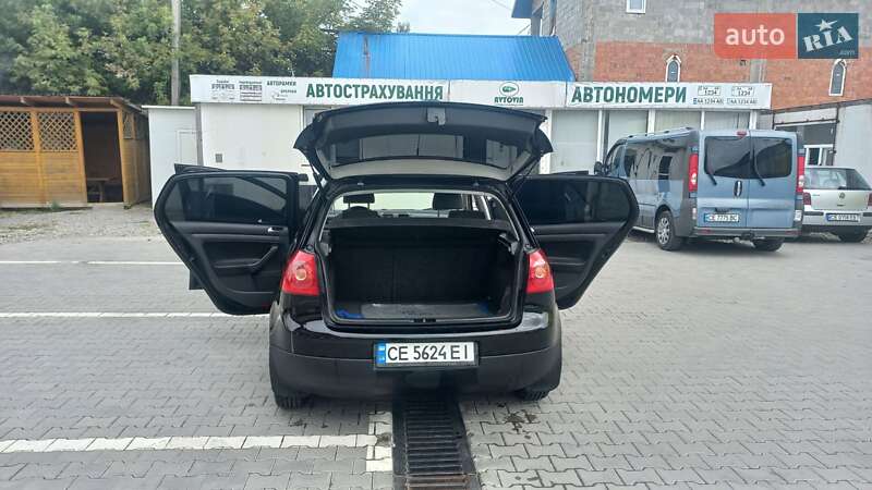 Хетчбек Volkswagen Golf 2007 в Чернівцях