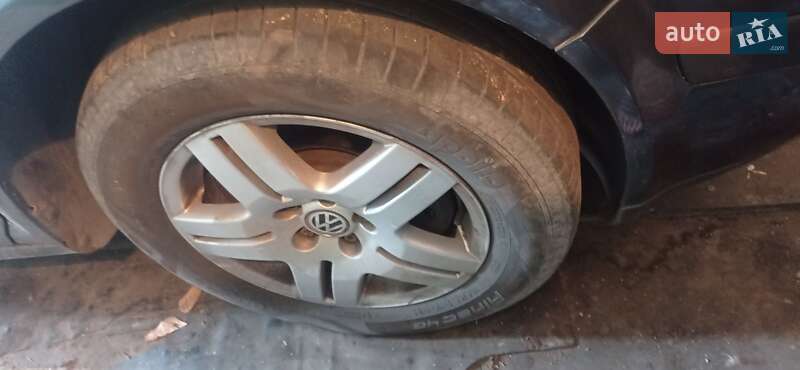 Универсал Volkswagen Golf 2003 в Кривом Роге
