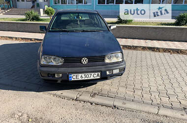 Хэтчбек Volkswagen Golf 1994 в Кельменцах