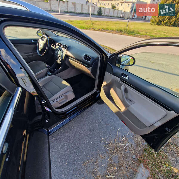 Универсал Volkswagen Golf 2012 в Харькове