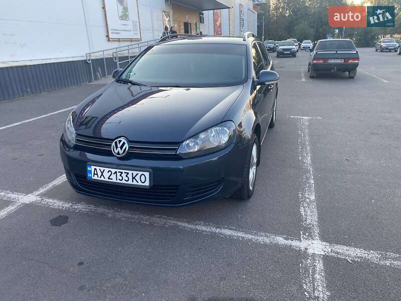 Універсал Volkswagen Golf 2009 в Новомосковську