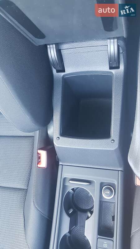 Універсал Volkswagen Golf 2020 в Ужгороді