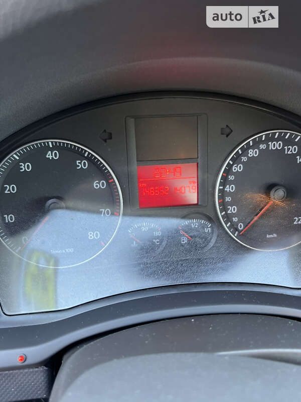 Хэтчбек Volkswagen Golf 2004 в Сумах