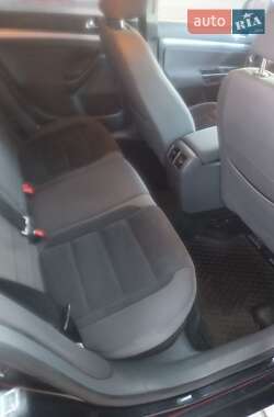 Універсал Volkswagen Golf 2009 в Луцьку