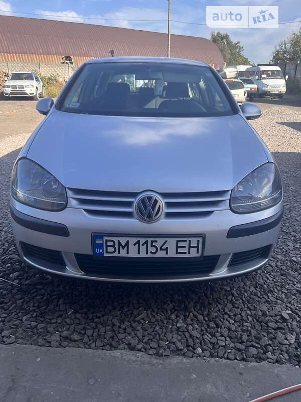 Хэтчбек Volkswagen Golf 2004 в Сумах