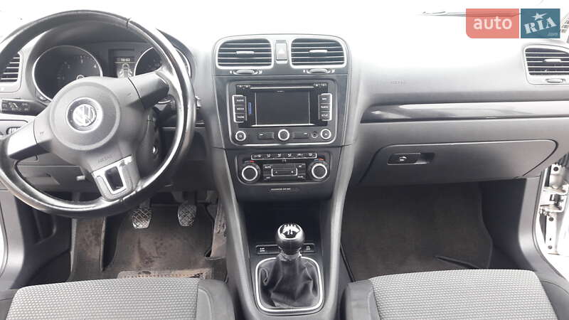 Універсал Volkswagen Golf 2009 в Острозі