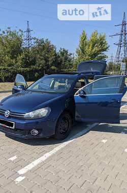 Универсал Volkswagen Golf 2010 в Черновцах