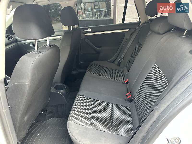Універсал Volkswagen Golf 2013 в Києві