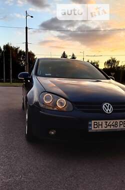 Хэтчбек Volkswagen Golf 2006 в Днепре