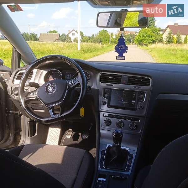 Универсал Volkswagen Golf 2016 в Стрые