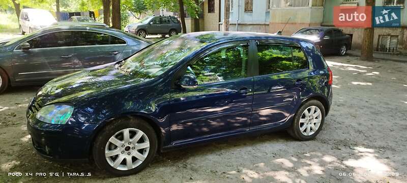 Хэтчбек Volkswagen Golf 2008 в Запорожье