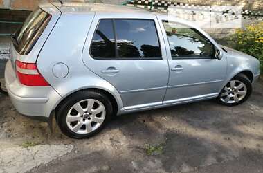 Хетчбек Volkswagen Golf 2003 в Хмельницькому