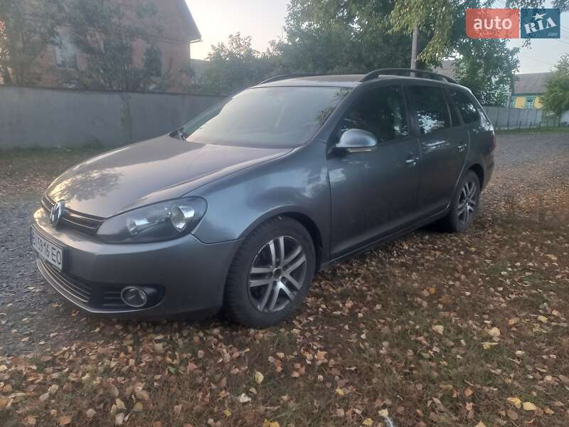 Універсал Volkswagen Golf 2010 в Миргороді