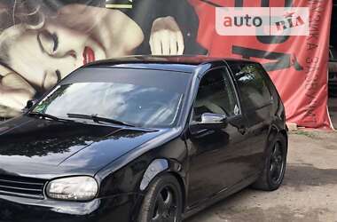 Хэтчбек Volkswagen Golf 2002 в Белой Церкви