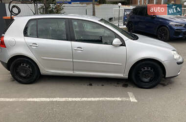 Хэтчбек Volkswagen Golf 2007 в Сумах