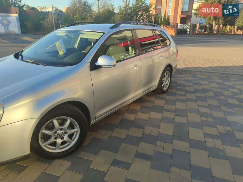 Универсал Volkswagen Golf 2009 в Владимире