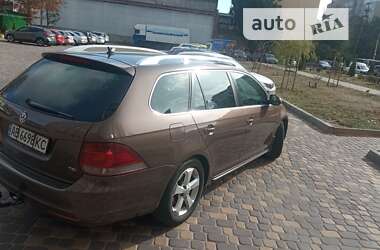 Універсал Volkswagen Golf 2010 в 