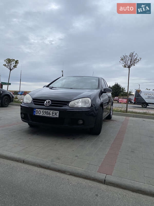 Хэтчбек Volkswagen Golf 2006 в Тернополе