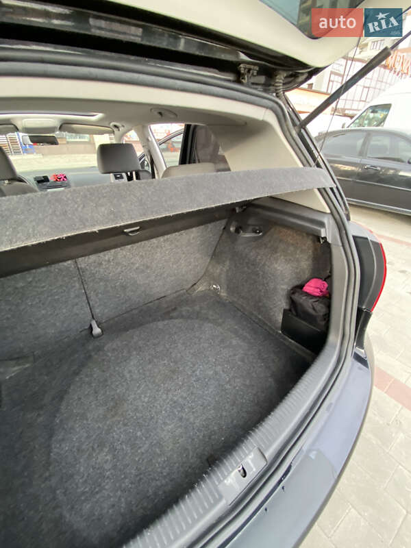Хэтчбек Volkswagen Golf 2006 в Тернополе