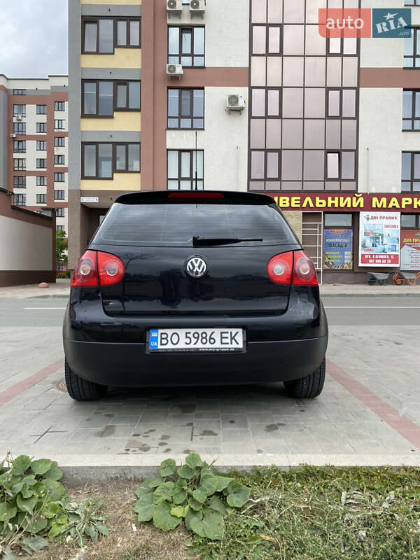 Хэтчбек Volkswagen Golf 2006 в Тернополе