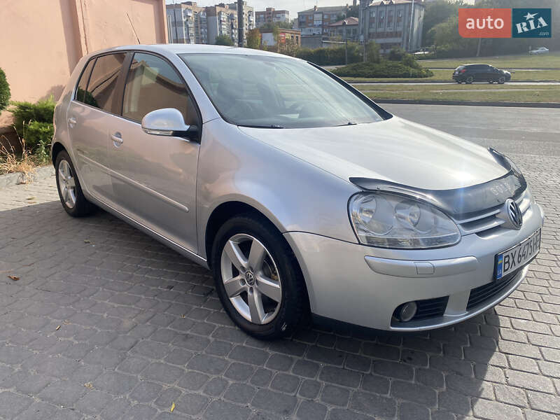 Хетчбек Volkswagen Golf 2008 в Хмельницькому
