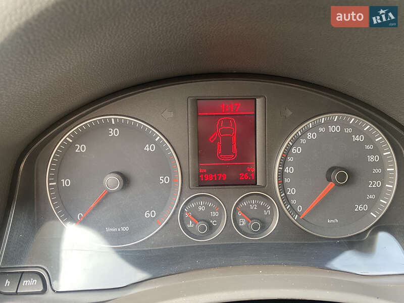 Хетчбек Volkswagen Golf 2008 в Хмельницькому