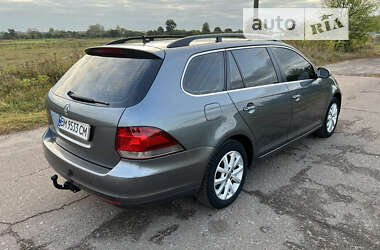 Універсал Volkswagen Golf 2010 в Шостці