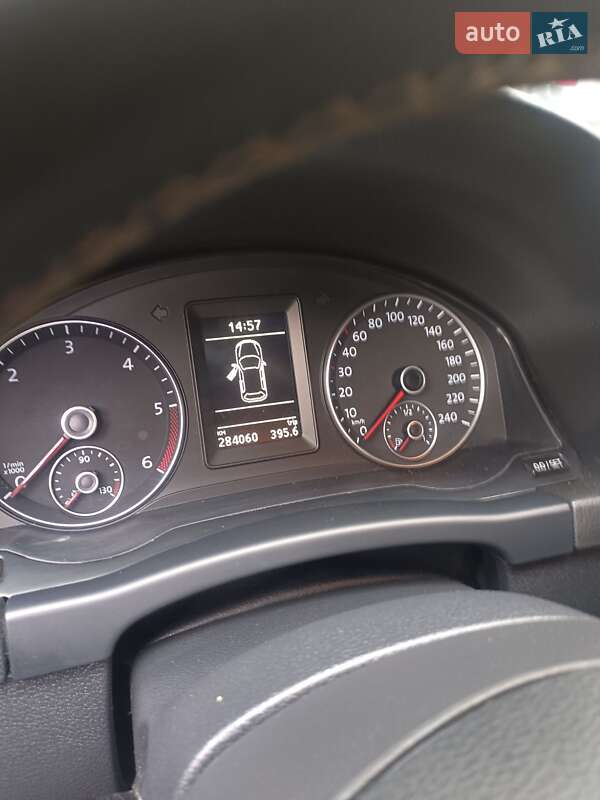 Хэтчбек Volkswagen Golf 2012 в Киеве