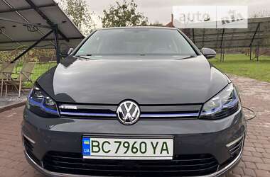 Хэтчбек Volkswagen Golf 2020 в Новояворовске