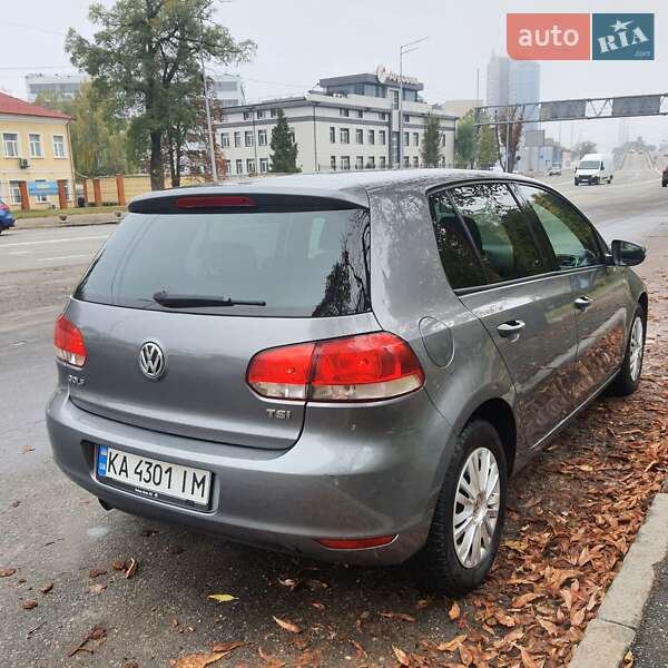 Хэтчбек Volkswagen Golf 2012 в Киеве