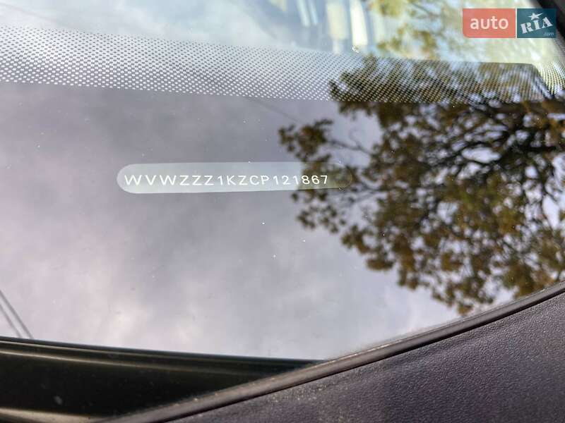 Хетчбек Volkswagen Golf 2012 в Черкасах