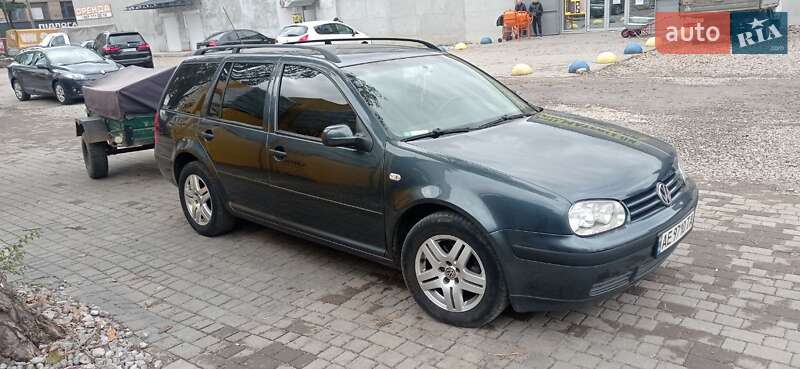 Volkswagen Golf 2003