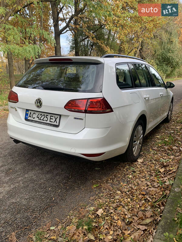 Универсал Volkswagen Golf 2015 в Луцке