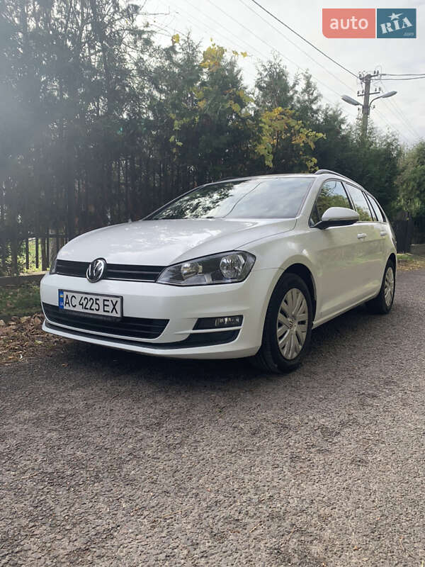 Универсал Volkswagen Golf 2015 в Луцке