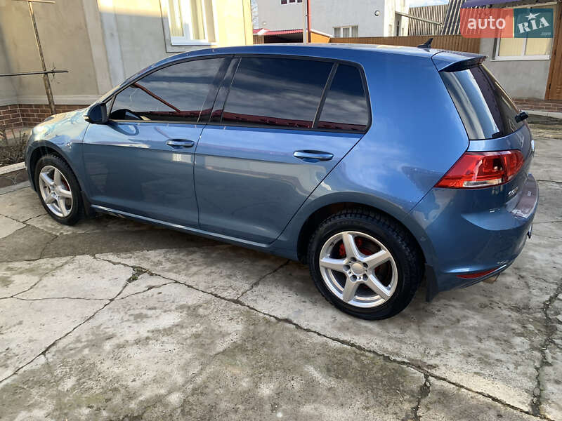 Хетчбек Volkswagen Golf 2013 в Заставній